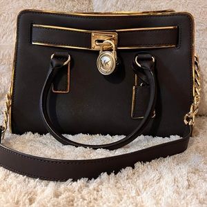 Michael Kora Purse. Dark Brown & Gold Accents. Gently Used. Excellent Condition
